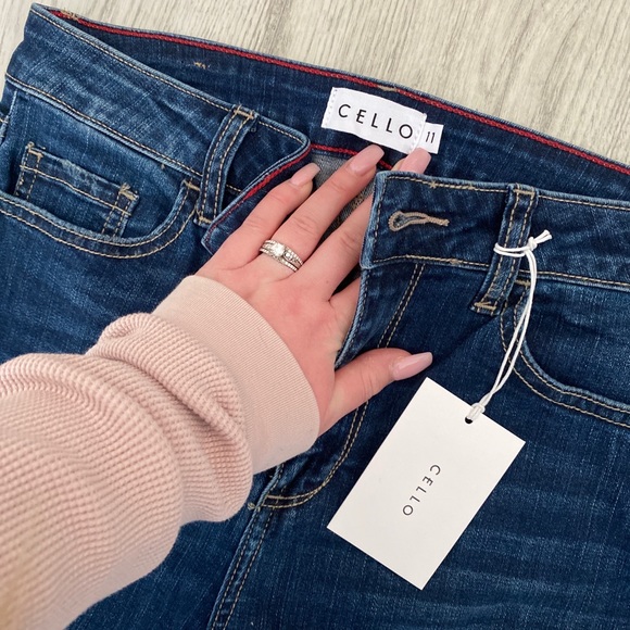 Jeans - Picture 3 of 4